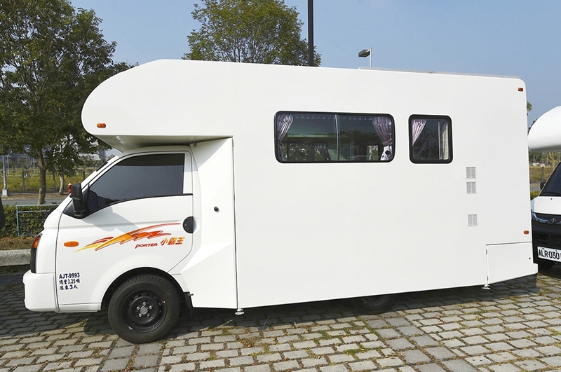 自走式露營車 (5)