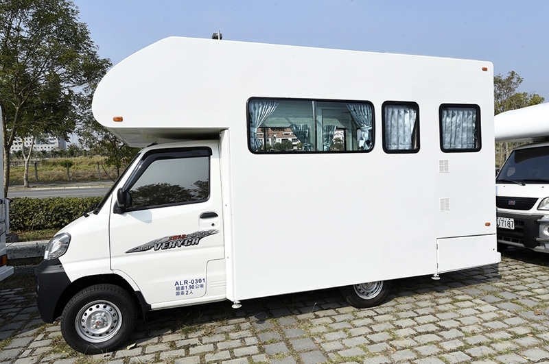 自走式露營車 (6)